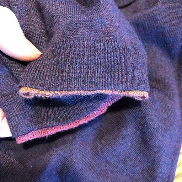 Robert Graham Pursuit V-Neck Wool Sweater - Picture 6 of 8